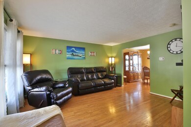 708 Wesfall Ct, Columbus, OH 43228 - photo 7