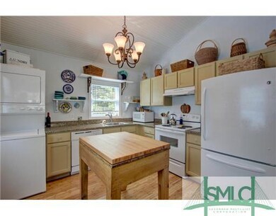 Kitchen. Kitchen with granite countertops and new 