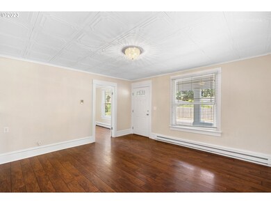 830 N Locust St, Canby, OR 97013 - photo 3