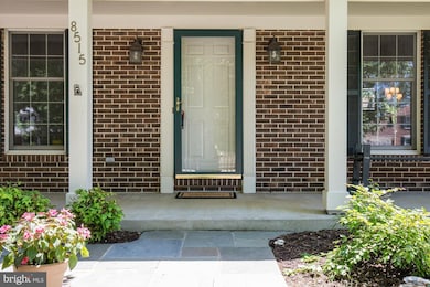 8515 Rehoboth Ct, Vienna, VA 22182 - photo 3