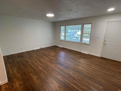 316 N Hillcrest Dr, Logansport, IN 46947 - photo 4