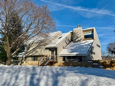 1014 S 6th St, Prairie Du Chien, WI 53821 - photo 2