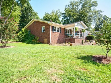 319 Gilstrap Dr, Liberty, SC 29657 - photo 3