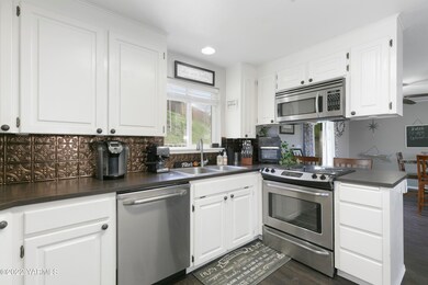 Carver_220407_77ave_Yakima_09