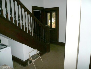 828 Lawsonville Ave, Reidsville, NC 27320 - photo 2