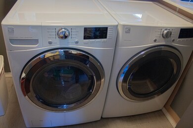 101 Siesta Rd, Carpentersville, IL 60110 - photo 6