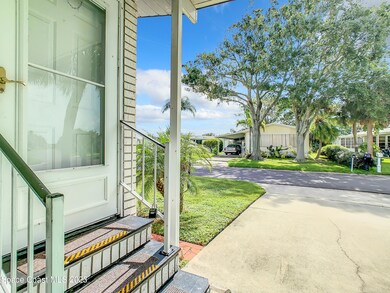 832 Periwinkle Circle-9