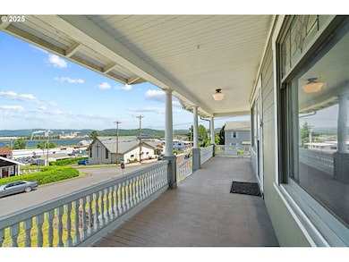 406 W C St, Rainier, OR 97048 - photo 7