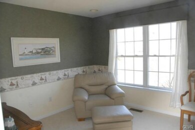 7044 Periwinkle Dr, Macungie, PA 18062 - photo 7