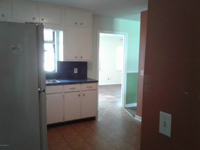 5919 Dianwood Dr, Jacksonville, FL 32210 - photo 6