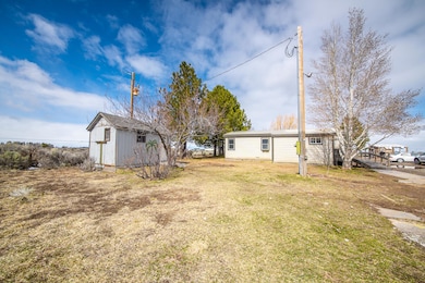 88052 Cedar St, Christmas Valley, OR 97641 - photo 6