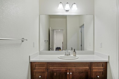 2126 Grapevine Dr, Livingston, CA 95334 - photo 5