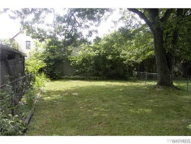 205 Sommer St, North Tonawanda, NY 14120 - photo 2