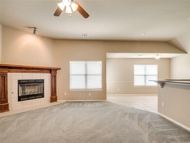 OPEN FAMILY AREA, KITCHEN DINING AND BREAKFAST BAR