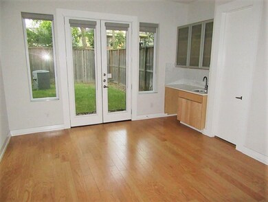 1900 Mason St unit D, Houston, TX 77006 - photo 3