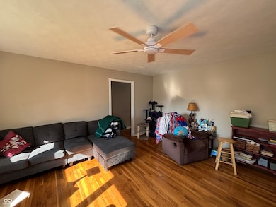 504 Magnolia Dr, Plainfield, IN 46168 - photo 3