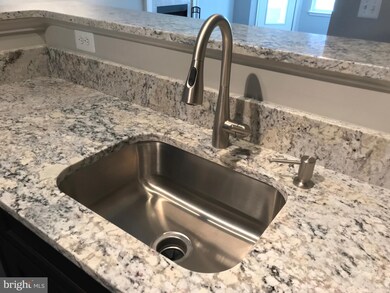 4408 Helmsford Ln unit 202, Fairfax, VA 22033 - photo 5