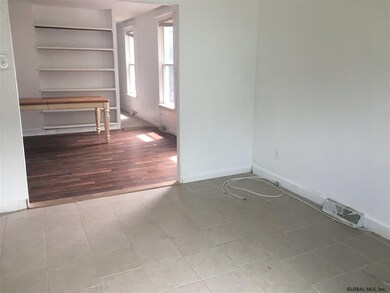 11 Mynderse St, Schenectady, NY 12307 - photo 4