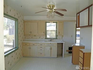 844 Grant Rd, East Wenatchee, WA 98802 - photo 3