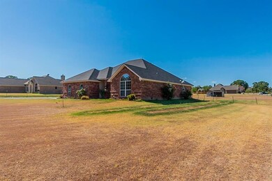 875 Sandlin Ln, Springtown, TX 76082 - photo 2