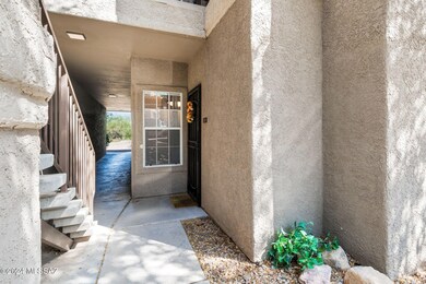 7-web-or-mls-1500 E Pusch Wilderness Dr