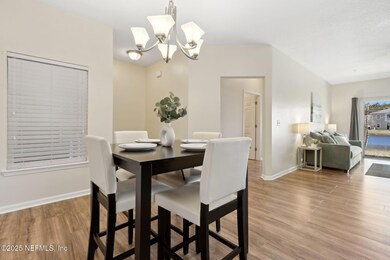 30-web-or-mls-2_Reshoot 2534 Golden Lake