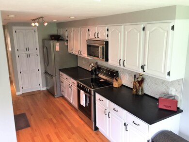 39 Lebeaux Dr, Shrewsbury, MA 01545 - photo 2