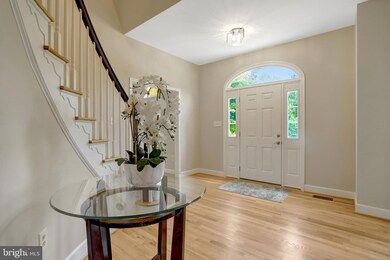 8602 Chase Pointe Way, Fairfax Station, VA 22039 - photo 4