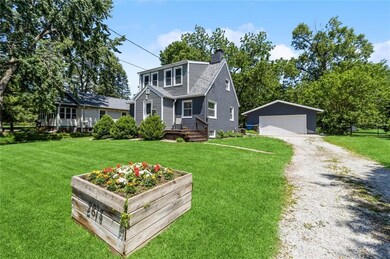 2813 53rd St, Des Moines, IA 50310 - photo 3