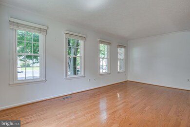 2111 Lang Dr, Crofton, MD 21114 - photo 3