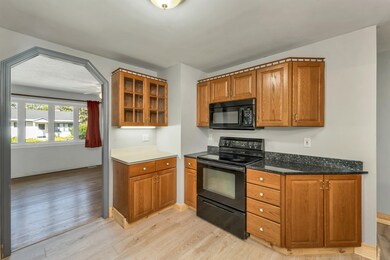 14 Estabrook Cir, West Lebanon, NH 03784 - photo 4