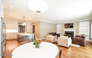 Open Kitchen