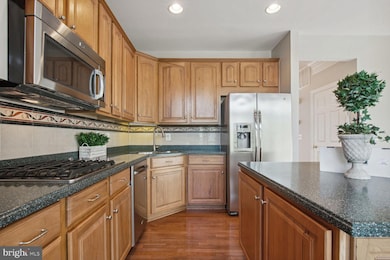 9058 Tanyard Ln, Lorton, VA 22079 - photo 7