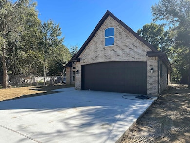 6370 32nd St, Groves, TX 77619 - photo 2