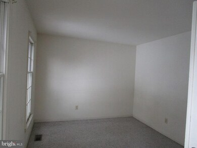 844 Redgate Rd, Dresher, PA 19025 - photo 2