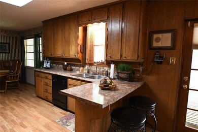 8109 Newman Dr, North Richland Hills, TX 76180 - photo 4