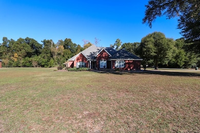 299 Country Club Rd, Bainbridge, GA 39819 - photo 2