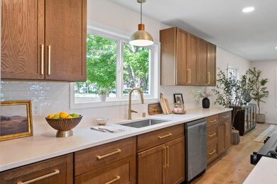 213 S 5th Ave-7