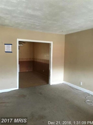 8536 Willow Oak Rd, Parkville, MD 21234 - photo 3