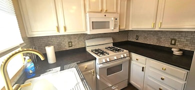 9 Hubbard Farms Rd unit 15, Orono, ME 04473 - photo 5