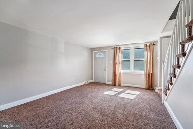 335 Mulberry St, Darby, PA 19023 - photo 4