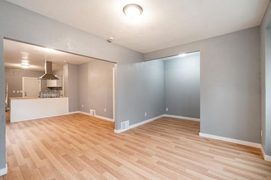 3607 N 19th St unit 3609, Milwaukee, WI 53206 - photo 3