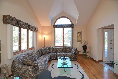 200 Palisades Cir, Stoughton, MA 02072 - photo 5