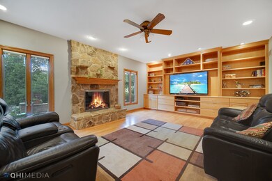 618 Hillside Rd, Glenview, IL 60025 - photo 6