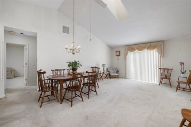 931 Williamsburg Cir, Warwick, RI 02886 - photo 3