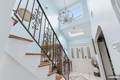 703 Stewart St, Ridgefield, NJ 07657 - photo 4