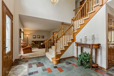 1325 Brandywine Cir, Algonquin, IL 60102 - photo 2