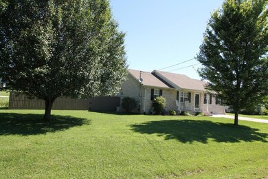 426 Brook Hollow Cir, Manchester, TN 37355 - photo 3