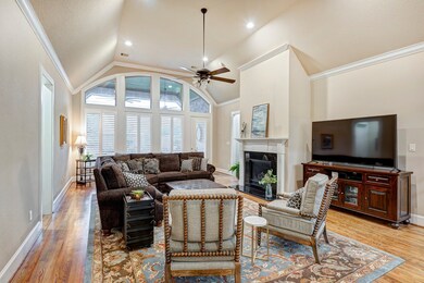 1729 Viking Dr, Houston, TX 77018 - photo 6