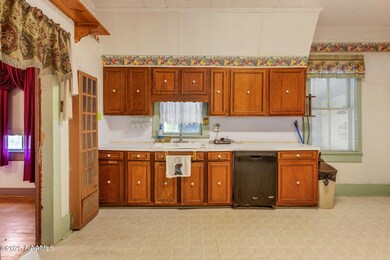 220 S Vivian Ave, Eunice, LA 70535 - photo 2